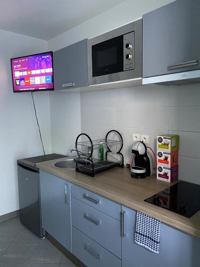 Charmant Appartement A Theme Proche Paris Montreuil  Zewnętrze zdjęcie