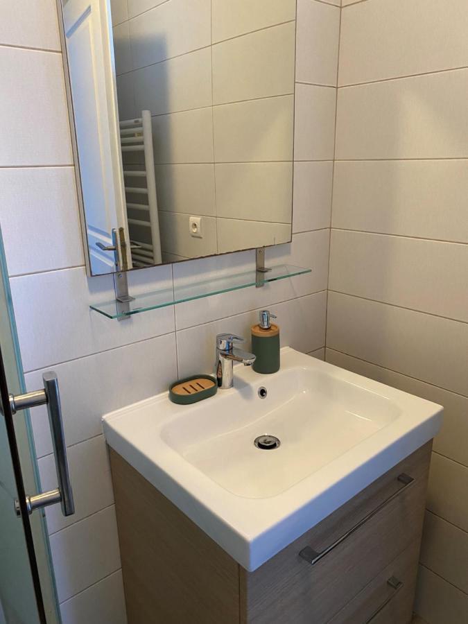 Charmant Appartement A Theme Proche Paris Montreuil  Zewnętrze zdjęcie